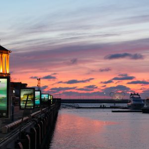 Produktbild: Poster Yachthafen im Sonnenuntergang